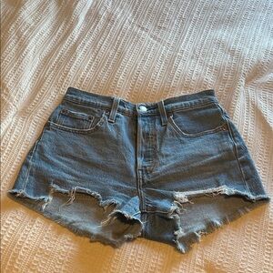 Levi’s Classic Blue Denim Women's Shorts